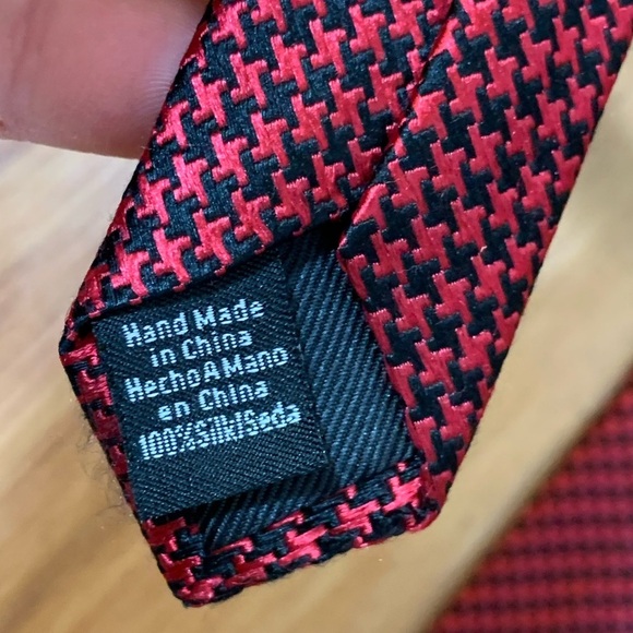 Ben Sherman Red & Black Pattern Silk Tie - Picture 3 of 7